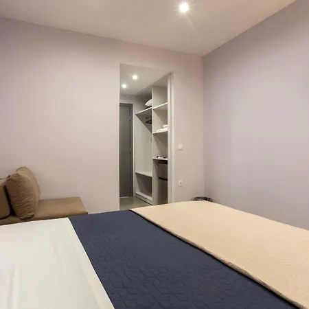 Wilde Rose Hotel-3