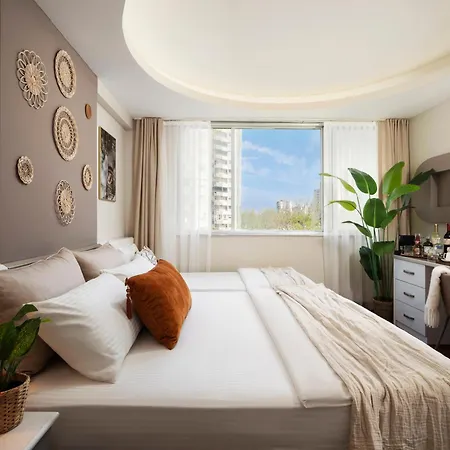 Is Hotel-2