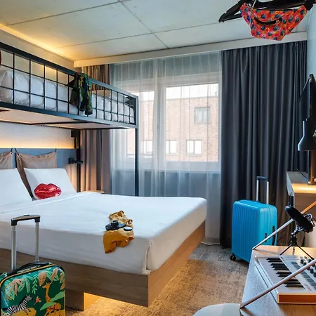 Moxy Hamburg Altona-2