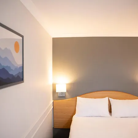 Days Inn Hotel Leicester-3