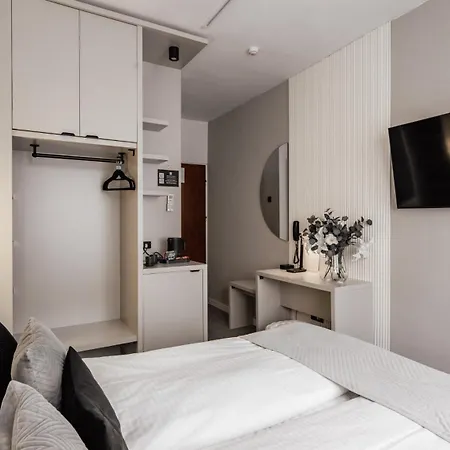 Hotel Delta-2