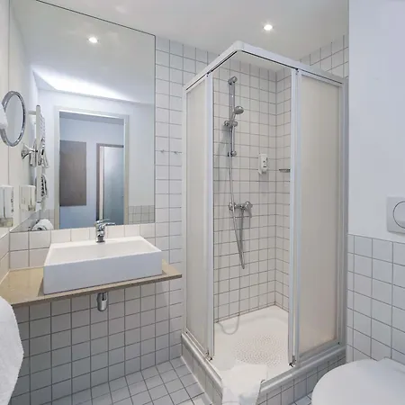 B&B Hotel Berlin City-Ost-3