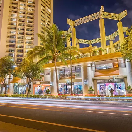 Hyatt Regency Waikiki Beach Resort & Spa-2