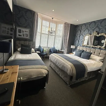 Clifton Guest House-3