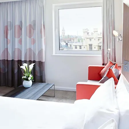 Novotel London Waterloo-3