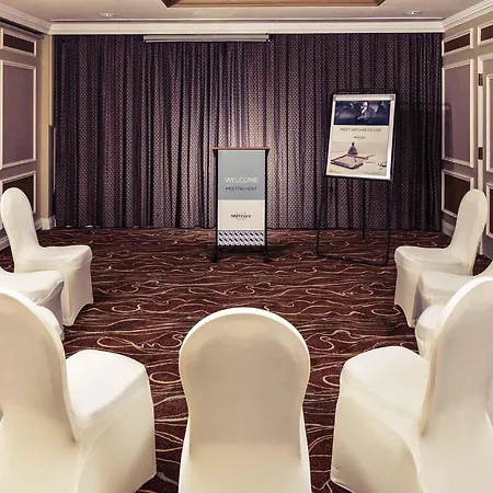 Mercure Livingston Hotel-3