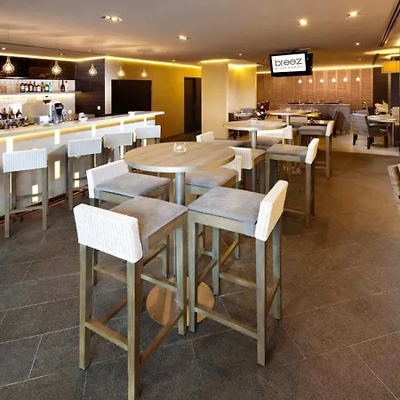 Grand Mercure Singapore Roxy-3