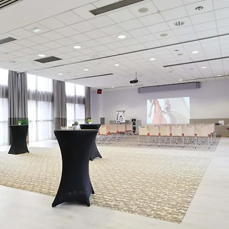 Mercure Grenoble Centre Porte Des Alpes-3
