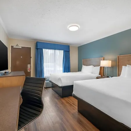 Econo Lodge Inn&Suites-2