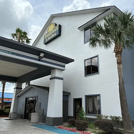 Days Inn & Suites By Wyndham Houston North/Aldine-2