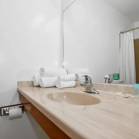 Studio Motel Of Lake George-3
