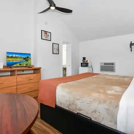 Studio Motel Of Lake George-2