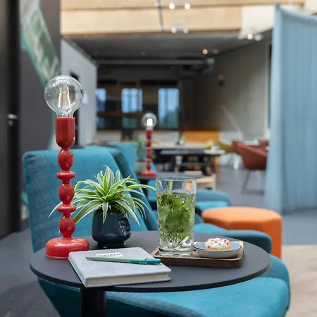 Ibis Styles Delft City Centre-3