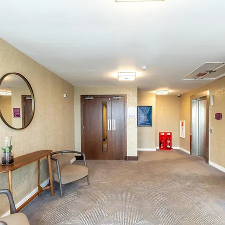 Crowne Plaza London - Gatwick Airport By Ihg-3