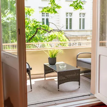 Hotel Augusta Am Kurfürstendamm-2