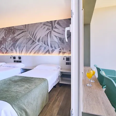 Hostal Sol Y Miel-3