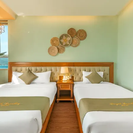 Royal Family Hotel-2