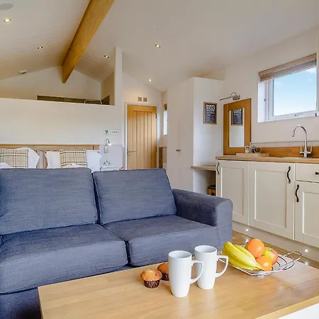Bath Mill Lodge Retreat-3
