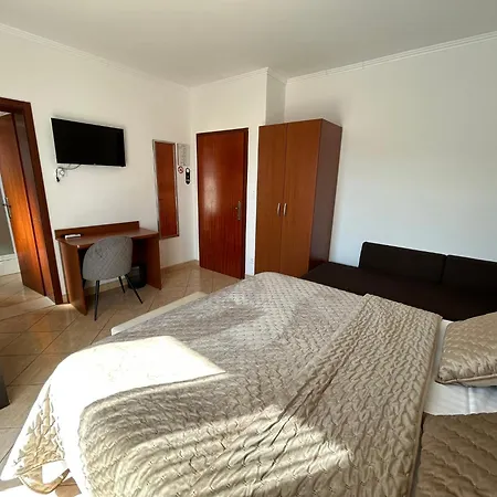 Hotel Vila Tina-2