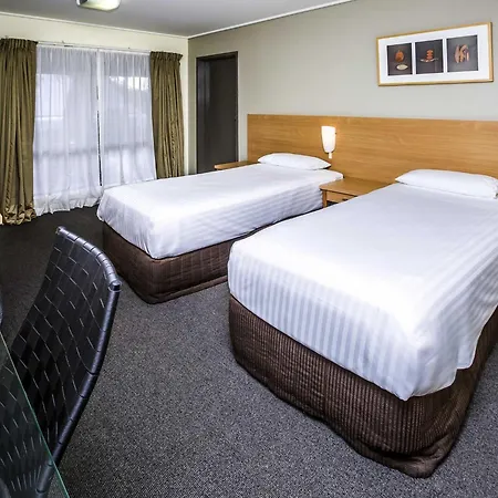 Ibis Styles Canberra Eagle Hawk-2