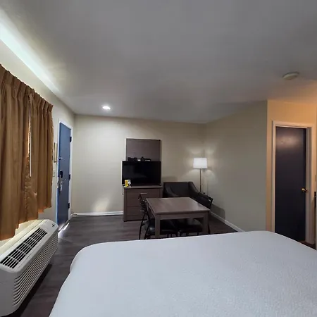 Travelodge By Wyndham Wenatchee-2