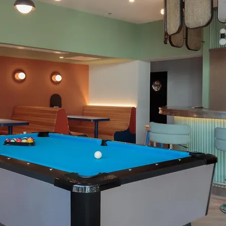 Holiday Inn London Heathrow - Bath Road By Ihg-2