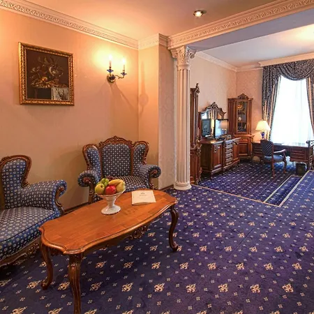 Grand Hotel London-3
