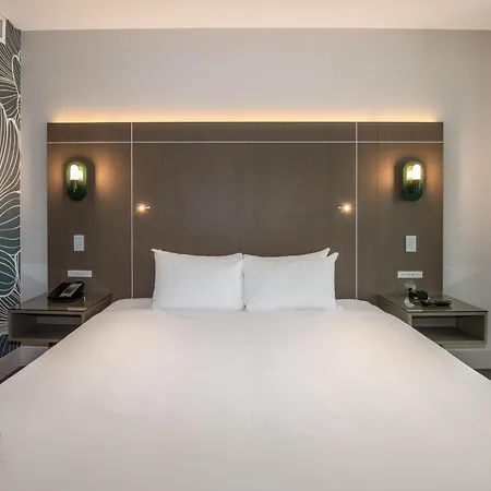 Coast Coal Harbour Vancouver Hotel By Apa-3
