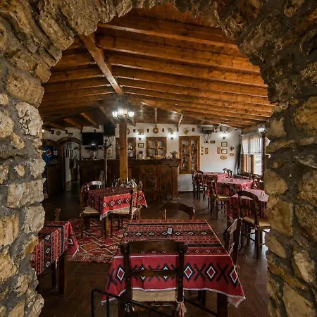 Guva Mangalem Boutique Hotel & Restaurant -Berat Old Town View-2