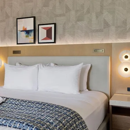 Best Western Plus Sunset Plaza Hotel-2