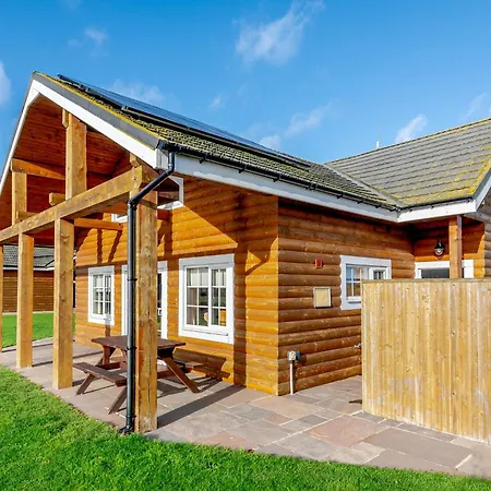 Hornsea Lakeside Lodges-3