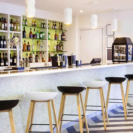 Ibis Styles London Heathrow Airport-3
