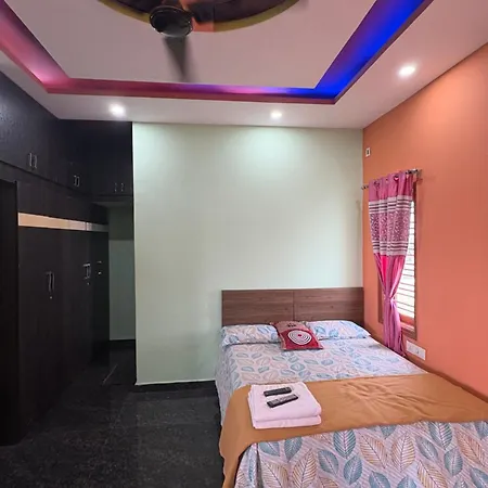 Sahara Penthouse Family, Stay-2