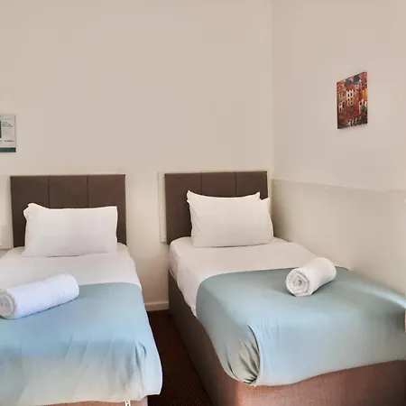 City Centre Guest House - Gloucester Park-2