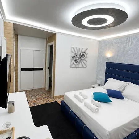 Boutique Galeon-2