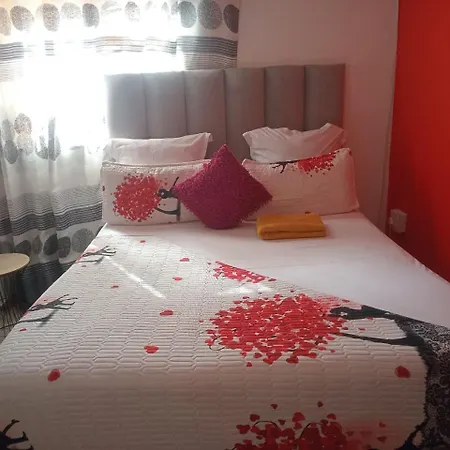 Neo & Ruks Goodwood Guesthouse-2