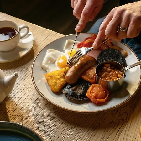 The Saracens Head Hotel - The Coaching Inn Group-3