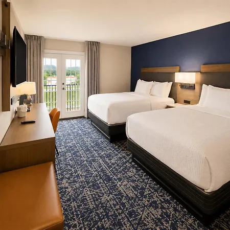 Best Western Plus Atlanta Sandy Springs Perimeter Hotel-3