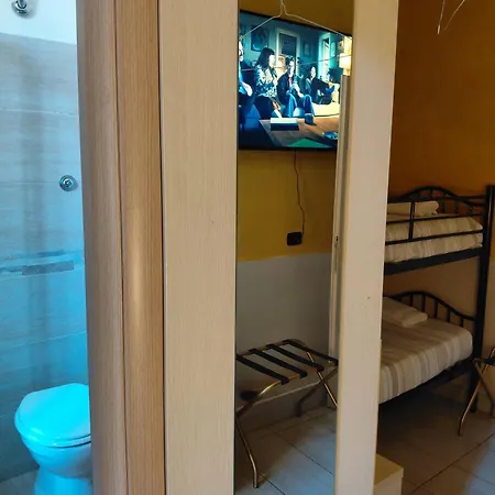 Guest House Hola Roma-3