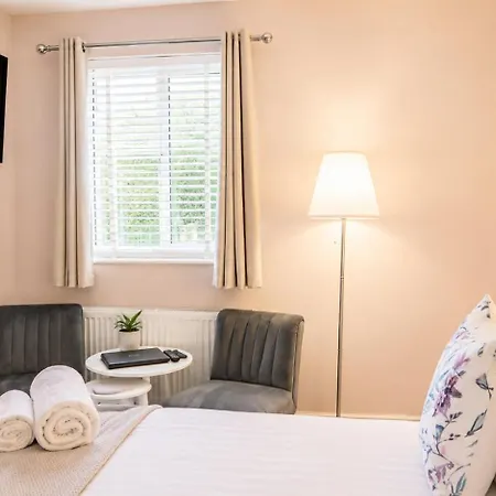 Bridgeside Rooms-3