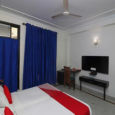 Hotel O Golden Cafe-3