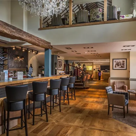 The Three Swans Hotel, Market Harborough, Leicestershire - The Coaching Inn Group-2