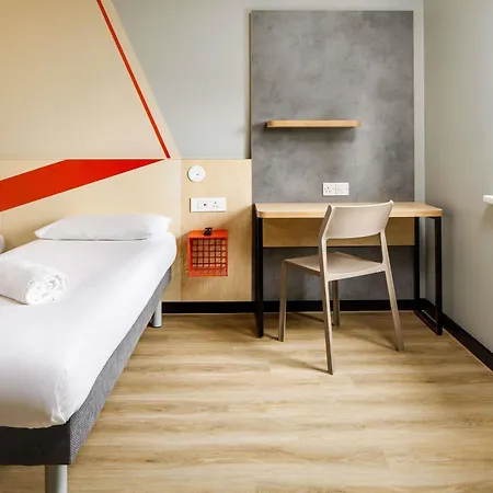 Ibis Budget Birmingham Centre-3