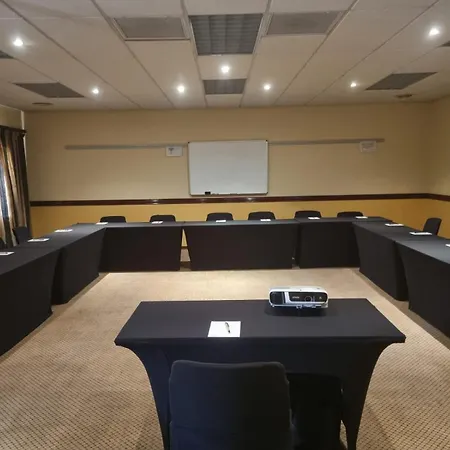 Benvenuto Hotel&Conference Centre-3