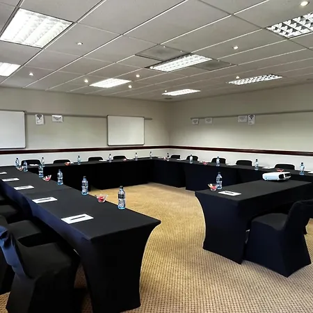 Benvenuto Hotel&Conference Centre-2