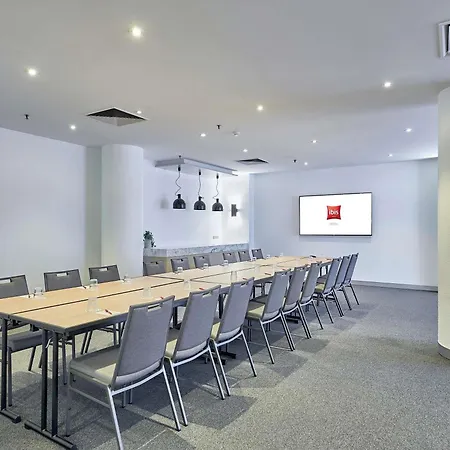 ibis Perth-3