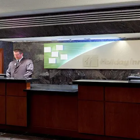 Holiday Inn Oakville Centre By Ihg-3