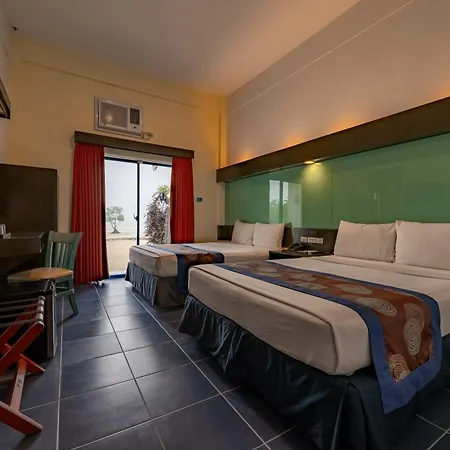 Microtel By Wyndham Puerto Princesa-3