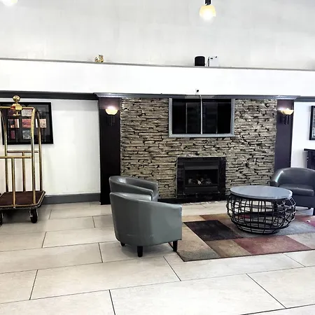 Ramada By Wyndham Birmingham Airport-2