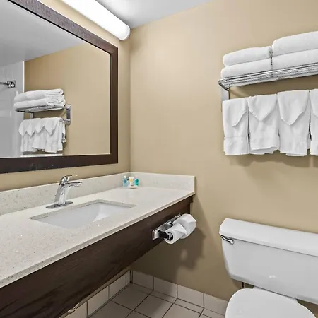 Comfort Inn & Suites Calgary Airport - South-3